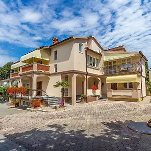 Nevija Apartman Medulin